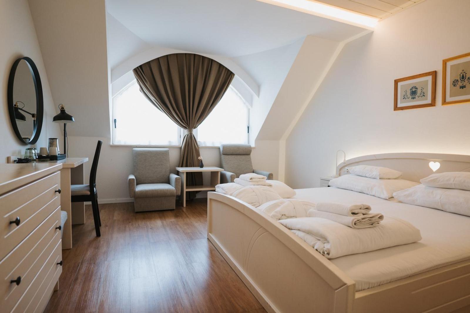 Tornacos Hotel - Hegykő Eksteriør bilde